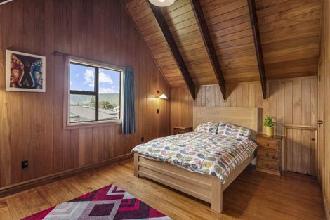 Photo of property in 11 Waiheke Street, Waikanae Beach, Waikanae, 5036