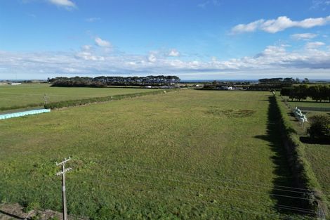 Photo of property in 6 Mcalpine Road, Hawera, 4672