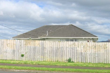 Photo of property in 178 Waimumu Road, Massey, Auckland, 0614