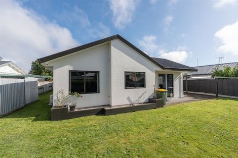 Photo of property in 14 Aldershot Place, Nawton, Hamilton, 3200