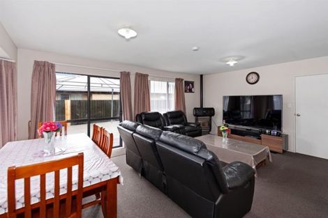 Photo of property in 279a Pages Road, Wainoni, Christchurch, 8061