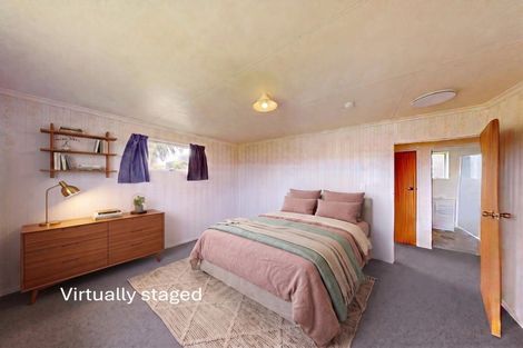 Photo of property in 6 Walker Crescent, Bulls, 4818