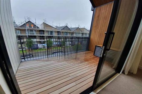 Photo of property in 4/117 Buckley Avenue, Hobsonville, Auckland, 0616