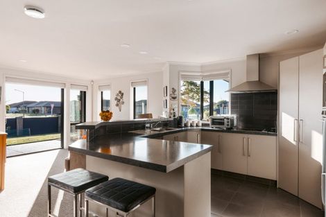 Photo of property in 63 Carrington Drive, Papamoa Beach, Papamoa, 3118