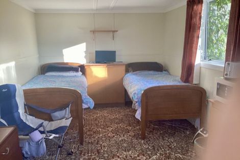 Photo of property in 21 Peel Street, Lawrence, 9532