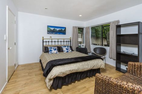 Photo of property in 850 East Coast Road, Oteha, Auckland, 0630