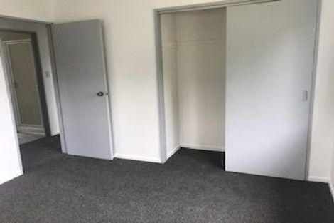 Photo of property in 3/128 Triangle Road, Massey, Auckland, 0614