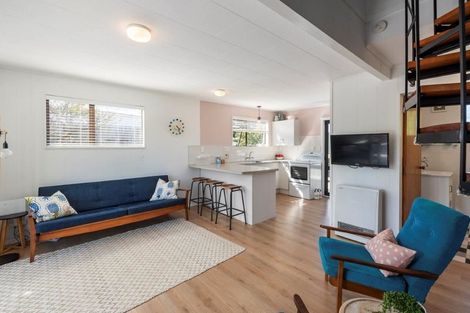 Photo of property in 27 Hemara Street, Waikanae Beach, Waikanae, 5036