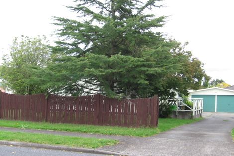 Photo of property in 13 Cranberry Place, Bucklands Beach, Auckland, 2012
