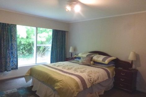 Photo of property in 4 Julia Place, Tawa, Wellington, 5028