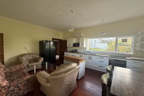 Photo of property in 12 North Terrace, Kelburn, Wellington, 6012