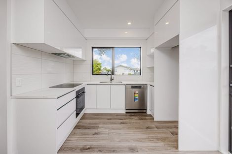 Photo of property in 13a John Walker Drive, Manurewa, Auckland, 2102