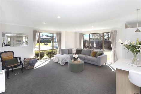 Photo of property in 16 Teagarden Close, Mairehau, Christchurch, 8052