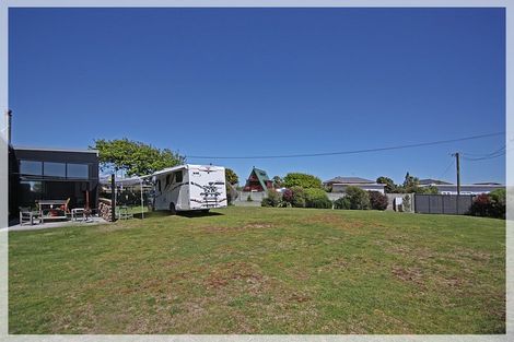 Photo of property in 29 Shortt Street, Foxton Beach, Foxton, 4815