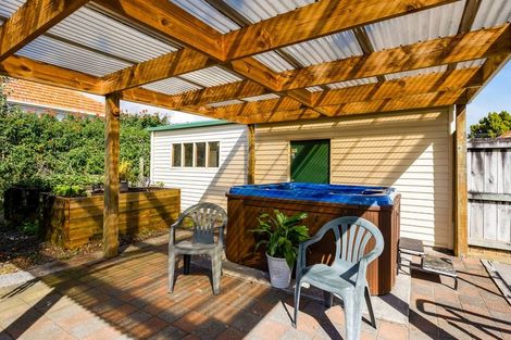 Photo of property in 139 Tukapa Street, Westown, New Plymouth, 4310