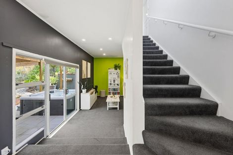 Photo of property in 16 Judkins Crescent, Cockle Bay, Auckland, 2014