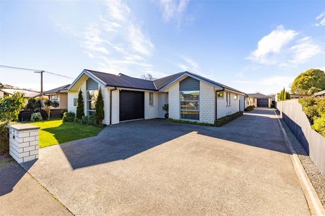 Photo of property in 1/502 Harewood Road, Harewood, Christchurch, 8051