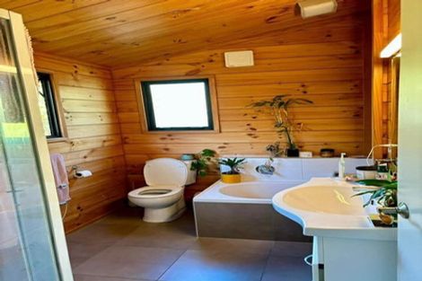 Photo of property in 24 Gaya Grove, Ngaio, Wellington, 6035