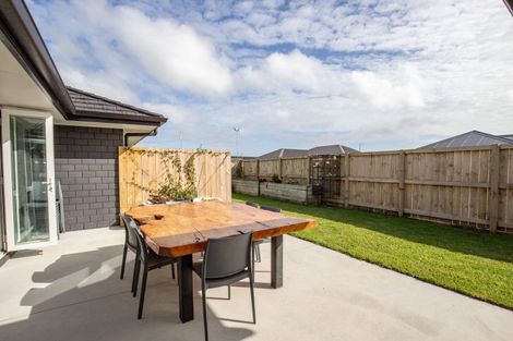 Photo of property in 8 Costello Drive, Ngatea, 3503