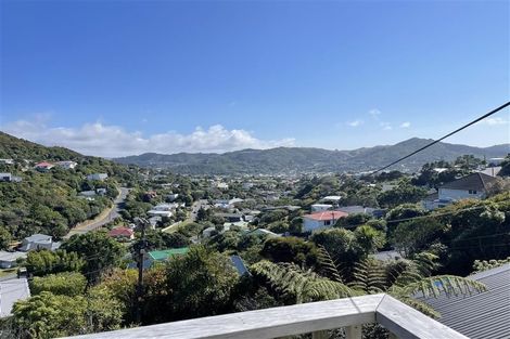 Photo of property in 41 Versailles Street, Karori, Wellington, 6012