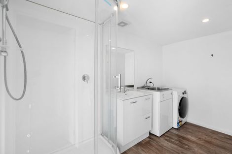 Photo of property in 2/4 Nova Place, Christchurch Central, Christchurch, 8011