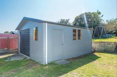 Photo of property in 12 Aotea Street, Castlecliff, Whanganui, 4501