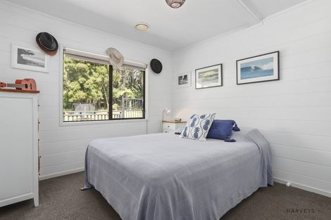 Photo of property in 12 Rimu Road, Oratia, Auckland, 0604