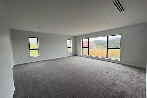 Photo of property in 16 Lumber Rise, Swanson, Auckland, 0614