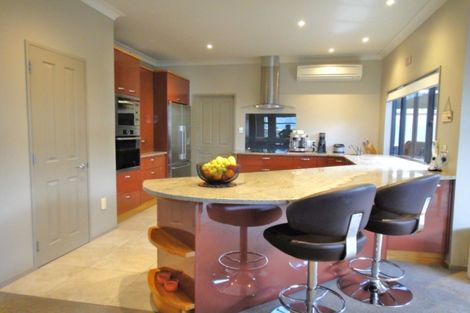 Photo of property in 22 Key West Drive, One Tree Point, 0118