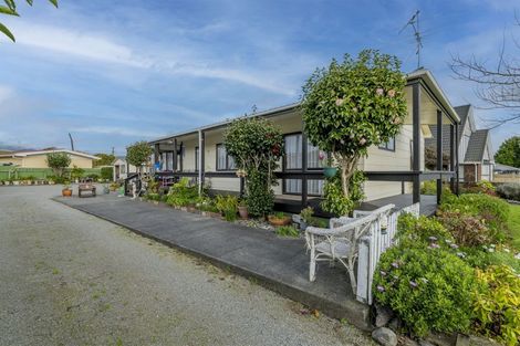 Photo of property in 6 Renata Road, Otaki, 5512