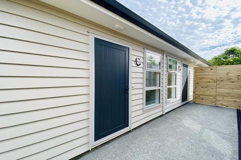 Photo of property in 20d Chetwode Grove, Newlands, Wellington, 6037