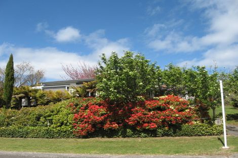 Photo of property in 2 Scenic Heights, Acacia Bay, Taupo, 3330