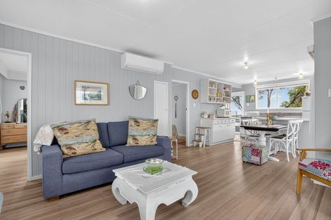 Photo of property in 11 Kendale Drive, Leigh, 0985