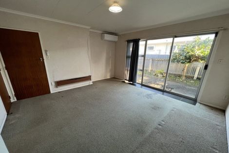 Photo of property in 2/206 Ruahine Street, Roslyn, Palmerston North, 4414
