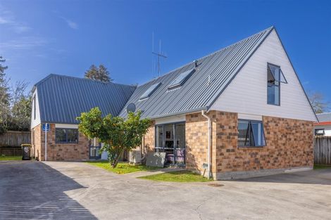 Photo of property in 8 Inverness Avenue, Hamilton East, Hamilton, 3216