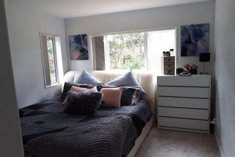 Photo of property in 48 Harrowglen Drive, Northcross, Auckland, 0630