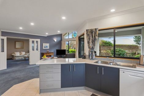 Photo of property in 11 Aburoc Place, Paraparaumu Beach, Paraparaumu, 5032