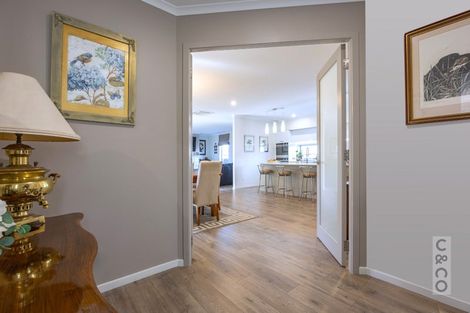 Photo of property in 11 Canoe Lane, Riverhead, 0820