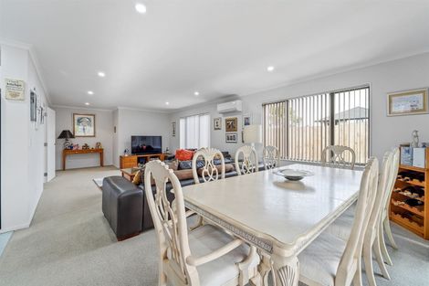 Photo of property in 18 Maylee Crescent, Gulf Harbour, Whangaparaoa, 0930