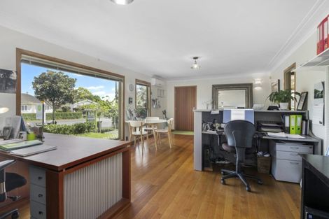 Photo of property in 51 Coronation Road, Mangere Bridge, Auckland, 2022