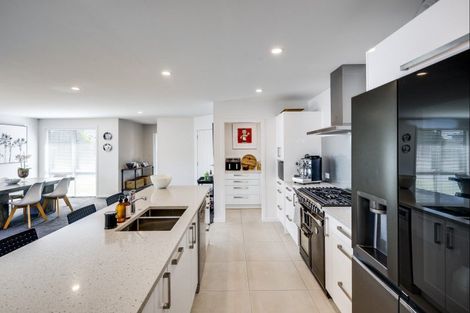 Photo of property in 9 Rakaia Way, Poraiti, Napier, 4112