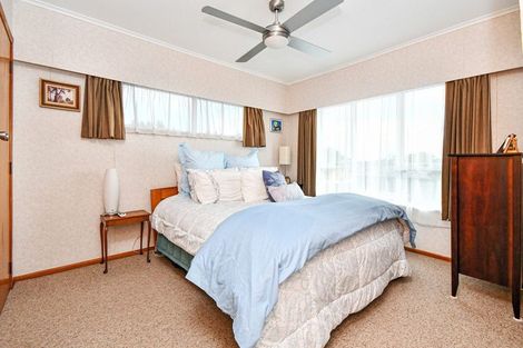 Photo of property in 74 Grande Vue Road, Hillpark, Auckland, 2102