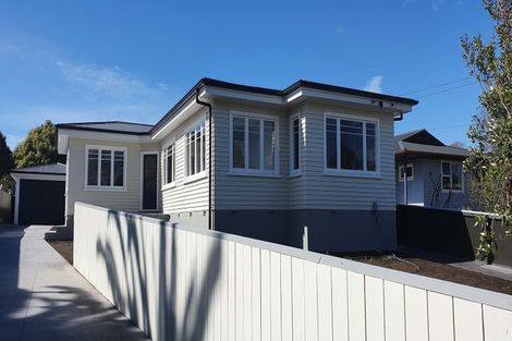 Photo of property in 6 Riverlaw Terrace, Saint Martins, Christchurch, 8022