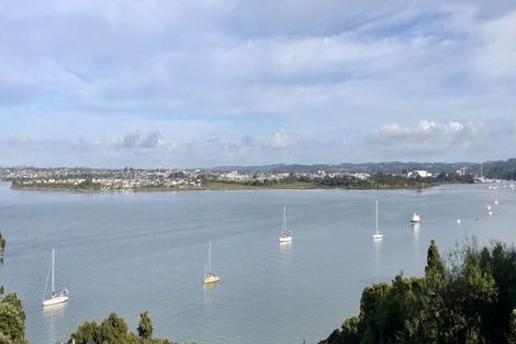 Photo of property in 32 Brigantine Drive, Beach Haven, Auckland, 0626