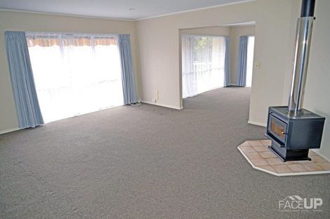 Photo of property in 107 Marina View Drive, West Harbour, Auckland, 0618