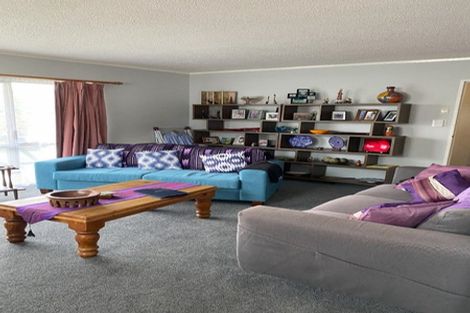 Photo of property in 66 Fyvie Avenue, Tawa, Wellington, 5028