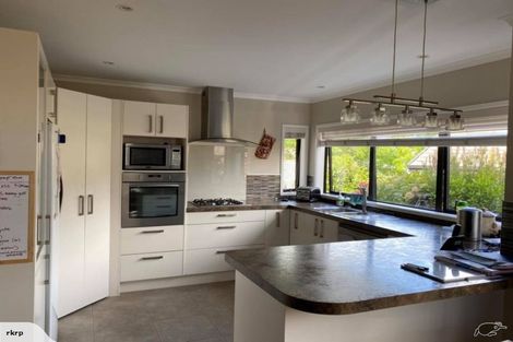 Photo of property in Caversham Park, 2/34 Caversham Road, Westmere, Whanganui, 4501
