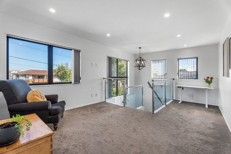 Photo of property in 19a Muir Avenue, Mangere Bridge, Auckland, 2022