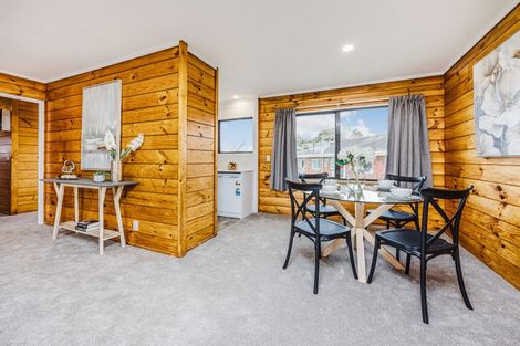 Photo of property in 80 Cottingham Crescent, Mangere East, Auckland, 2024