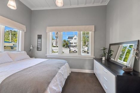 Photo of property in 3 Glen Road, Mornington, Dunedin, 9011